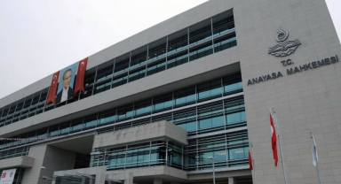 AYM, Cumhurbaşkanlığı Kararnamesi'ndeki çok sayıda maddeyi iptal etti