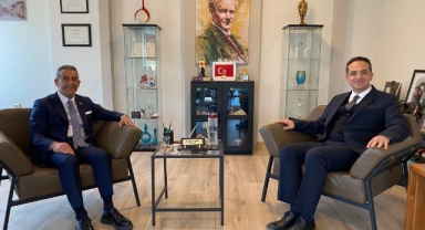 Bornova Belediye Başkan Adayı Çayır'dan mevcut başkan ve eski başkanlara ziyaret