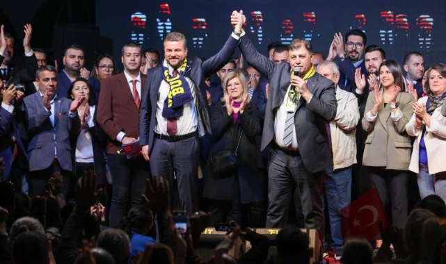 CHP Gençlik Merkezi ve Buca Seçim Koordinasyon Merkezi'nde