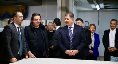 CHP'li Cemil Tugay: İzmir'e hizmet boynumuzun borcu