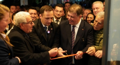 CHP’li Eşki’den miting gibi açılış