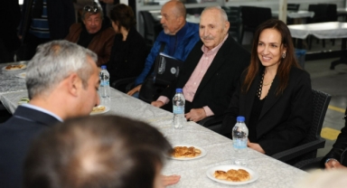 CHP'li İşçimenler Ünsal Karşıyakalı balıkçılarla buluştu: 