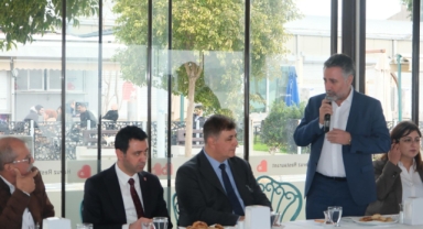 CHP'li Önal'dan Bayraklılı muhtarlara söz: 