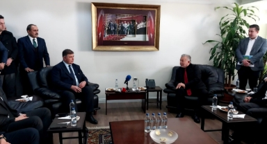 CHP’li Tugay esnafla buluştu: “Meclislerimizde esnaflarımız olacak” 