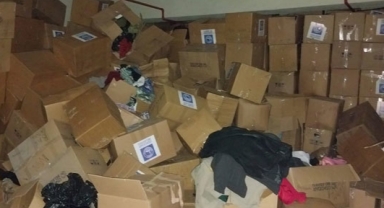 Deprem yardımları belediyenin otoparkından çıktı