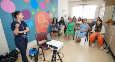 Gaziemirli anne adayları, Gebe Okulu’nda doğuma hazırlanıyor