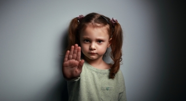 Adana'da çocuklara cinsel istismarda bulunduğu belirtilen şahıs tutuklandı