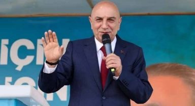 AK Partili Altınok: “Belediye başkanı olduğu zaman mal varlığı azalan bir adam var burada”
