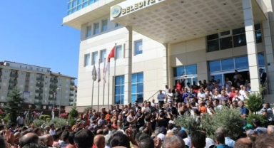 AK Partili belediyeye yolsuzluk operasyonu: AK Partili isim MHP’yi suçladı 