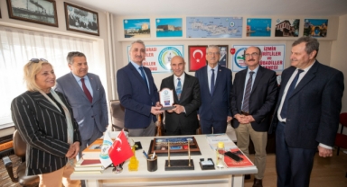 Başkan Soyer’den mübadillere ziyaret