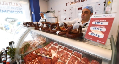 Başkan Soyer müjdeyi verdi: Ramazan boyunca Halkın Bakkalı/ Kasabı'nda fiyatlar sabit! 