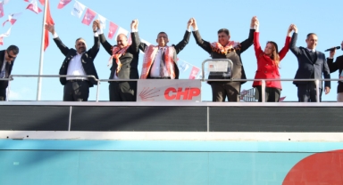 Başkanvekili Özkan'dan Özel'e tepki: Menderes programına katılmadı! 