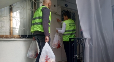Bayraklı Belediyesinden 13 bin kişiye iftar paketi
