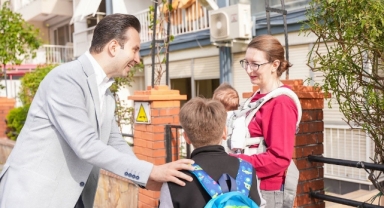 Bostanlı'da Çiftçioğlu'na yoğun ilgi: 