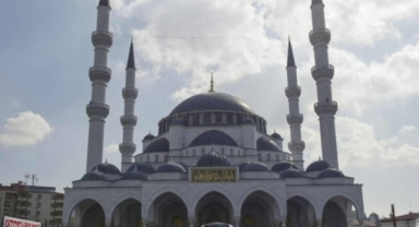 Camide hilafet propagandasına valilik engeli 