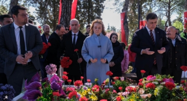 CHP'li Mutlu şehitler için yürüdü… Seçim otobüsünden halka seslendi!