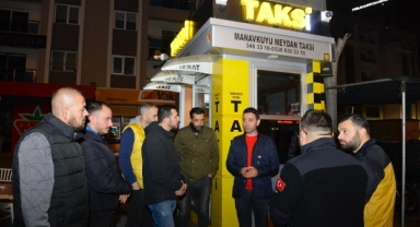 CHP’li Önal, taksicilerle sahurda buluştu