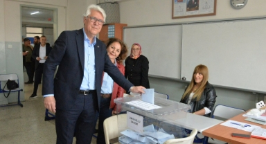 Cumhur İttifakı Buca Belediye Başkan Adayı Adnan Öztekin, Oyunu Kullandı