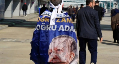 Doç. Dr. Kömürcü: “Erdoğan’ın bu kez gerçekten eli boş kaldı”