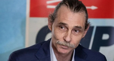 Erdal Beşikçioğlu'ndan yerel seçimde büyük sürpriz