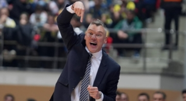 Fenerbahçe Sarunas Jasikevicius ile tarih yazıyor
