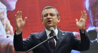 Hamza Dağ'ın seçim afişlerine bir tepki de Özel'den: “Riyakârsınız!”