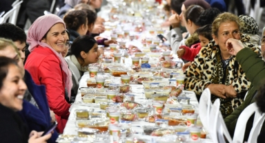 İzmir’de Ramazan dayanışması