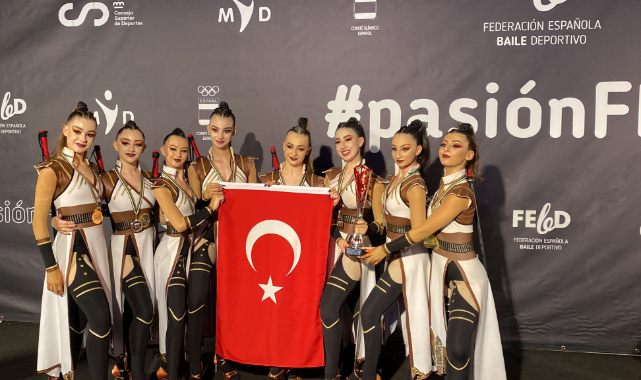 İzmir sporcuları İspanya’da tarih yazdı!