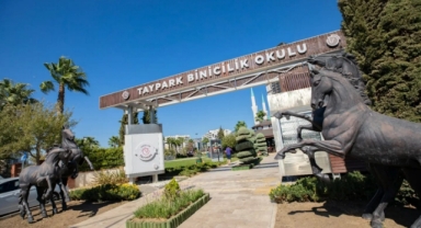 Karşıyaka'da 26 bin çocuk binicilik sporuyla tanıştı 