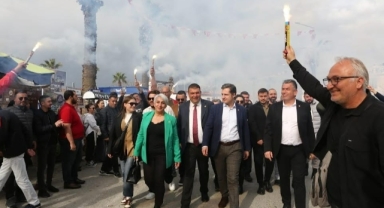 Katılımın 500'ü bulması bekleniyor... İYİ Parti'den ayrılan 317 kişi CHP'ye katıldı! 