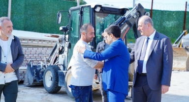 Kırkpınar'dan Bayraklı Belediyesi çalışanlarına müjde: 10 Bin TL Bayram ikramiyesi