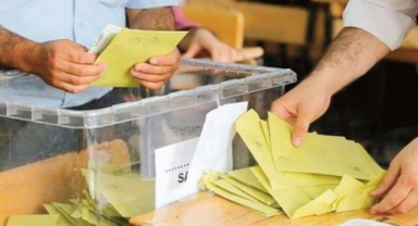 MetroPOLL'den seçim anketi: AK Parti'nin oyları eriyor