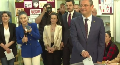 Özgür Özel oyunu kullandı