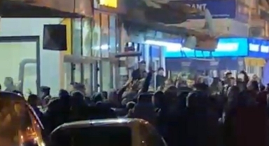 Sandalyeler havada uçtu: AK Parti Ödemiş’te aday krizi