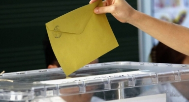 Türkiye sandık başında, yurt genelinde oy verme işlemi başladı