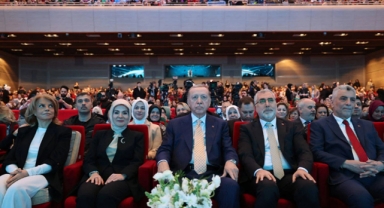 Aile Bakanlığı'ndan 8 Mart israfı: Etkinlik için 10 milyon lira harcanmış! 