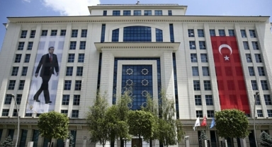 AK Parti'nin bayram sonrası ilk gündemi: Yeni anayasa 