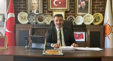 AK Partili Başdaş’tan Başkan Mutlu'ya çağrı: “Konak Belediyesi’nin borç pankartını asın”