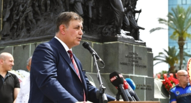 Başkan Tugay CHP'nin 23 Nisan törenine katıldı