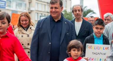 Başkan Tugay: “Çocuklarımızı kent yaşamı içinde görmek istiyoruz”