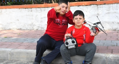 Belediye, sendromlu kardeşlerin helikopteri için seferber oldu