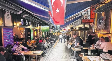 Boykot çağrısı karşılık bulamadı: Mekanlar yine doldu 