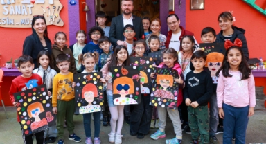 Bucalı çocuklara 23 Nisan hediyesi