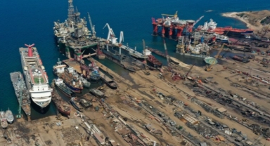 Ege'de asbest alarmı: Zehir gemileri Aliağa'da!