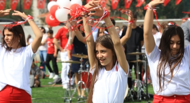 Güzelbahçe'de Çocuk Şenliğine büyük ilgi