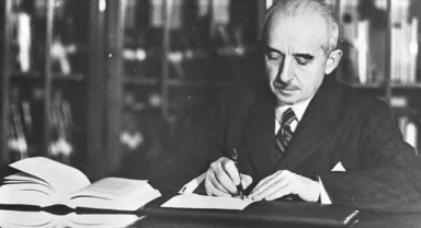 İsmet İnönü’nün kütüphanesinden kitaplar sergileniyor