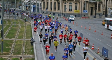 İzmir Metrosu ve Konak Tramvayı’na Maraton İzmir düzenlemesi
