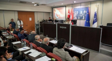 Karşıyaka Belediye Meclisi ilk toplantısını yaptı: 