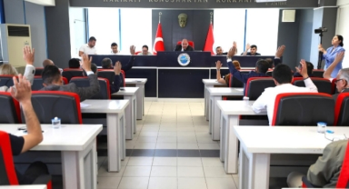 Menderes'te ilk meclis toplantısı gerçekleştirildi 