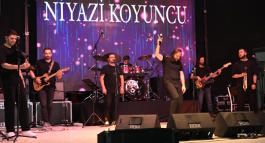 Niyazi Koyuncu Güzelbahçe’yi coşturdu